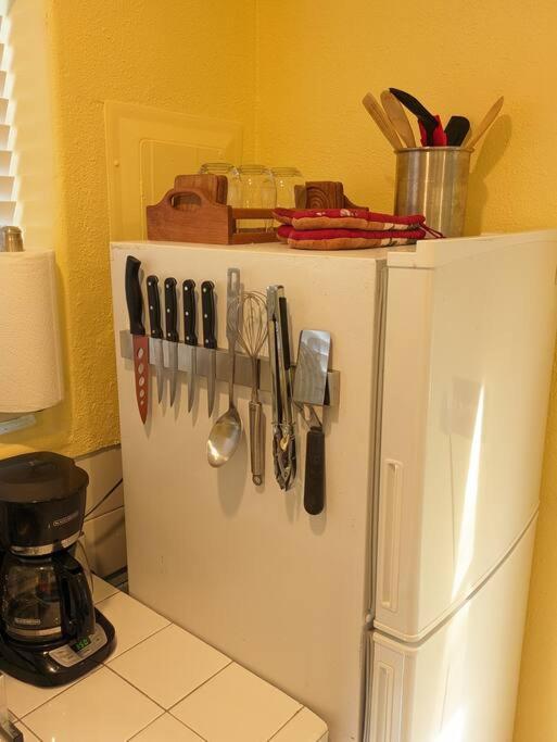 W/ Private Access And Patio Apartment *