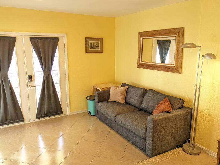 W/ Private Access And Patio * Tucson