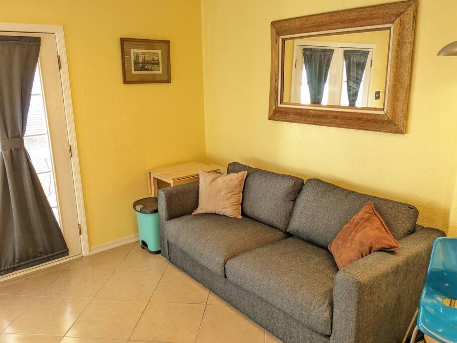 W/ Private Access And Patio Apartment Tucson